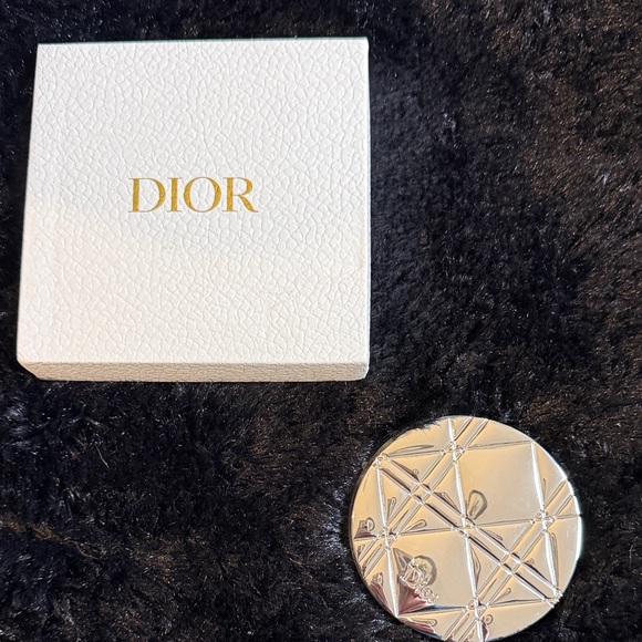 Dior Silver Compact Mirror with Textured Design - Picture 2 of 4